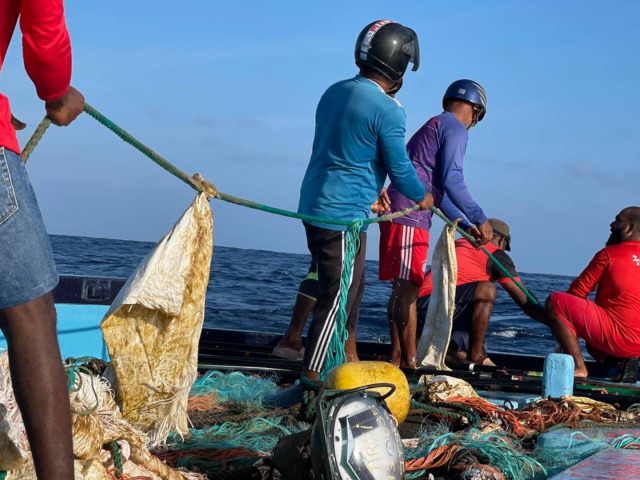 Turning The Tide on Ocean Plastic Pollution in the Maldives