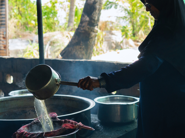 eDhumashi: Empowering Women in the Maldives Turn Fish Into Money